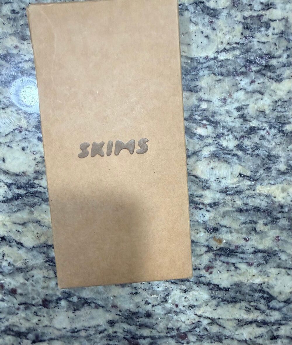 SKIMS Everyday Mid Calf Sock Cocoa Brown Size M New In Box Lounge Socks